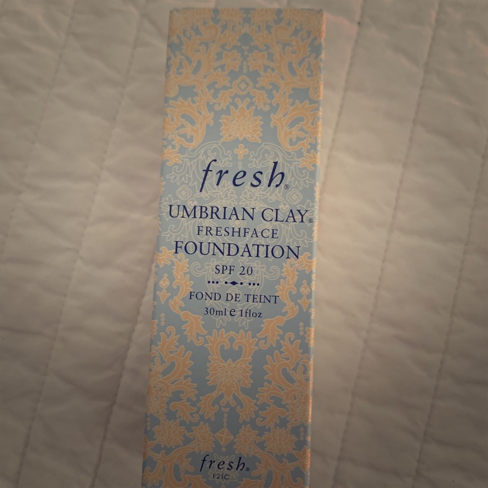 Fresh Umbrian Clay freshface foundation 7th Veil